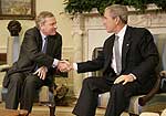 Photo: NATO leader discusses Afghanistan with Bush