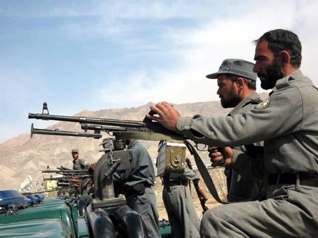 په تګاب کې  ٢٤ تنه له وسلوالو مخالفينو سره د لاس لرلو په شک ونيول شول