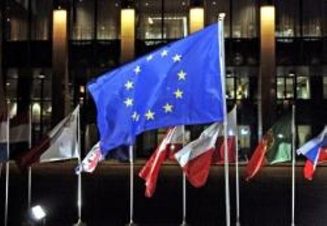 EU to continue backing democratic transition