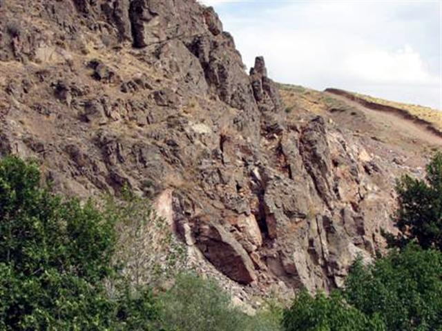 Landslides displace 123 Badakhshan families