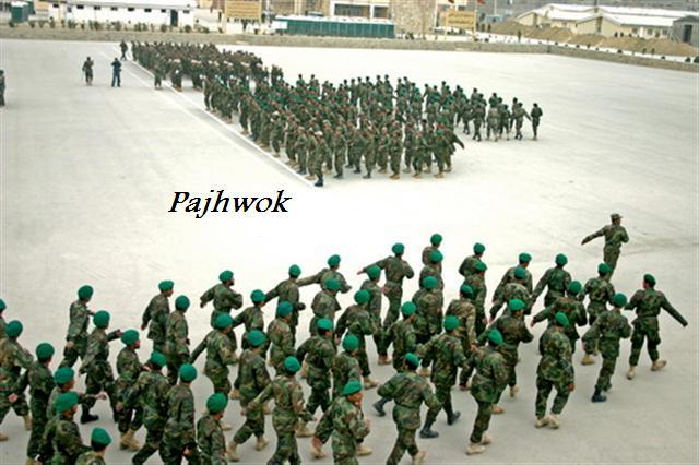Photo: صدها تن سرباز و افسر شامل صفوف اردوى ملى گرديد