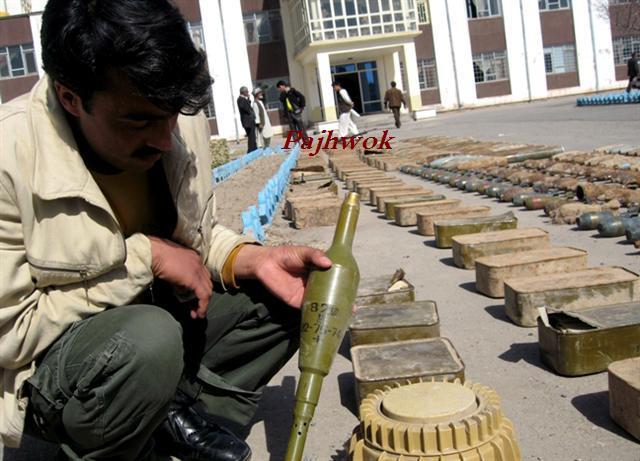 Police seize Iranian weapons from Ghazni house