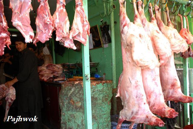 براى هزاران خانواده گوشت قربانى توزيع شد