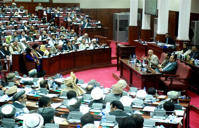 Photo: Wolesi Jirga comission drafts Taliban-style bill