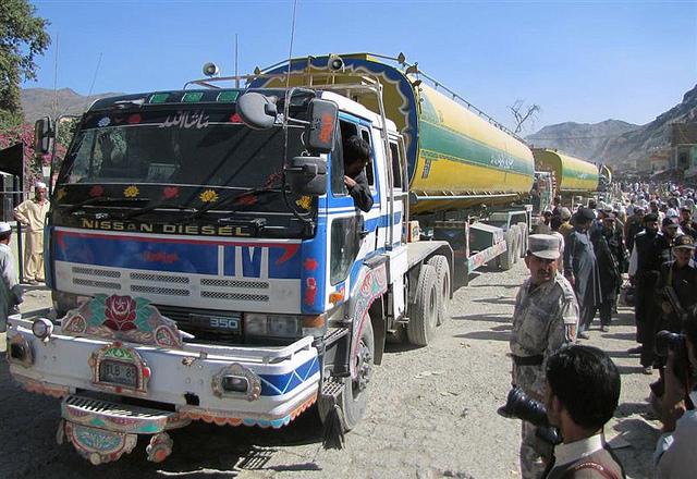 Pakistan road blockade irks Afghan traders