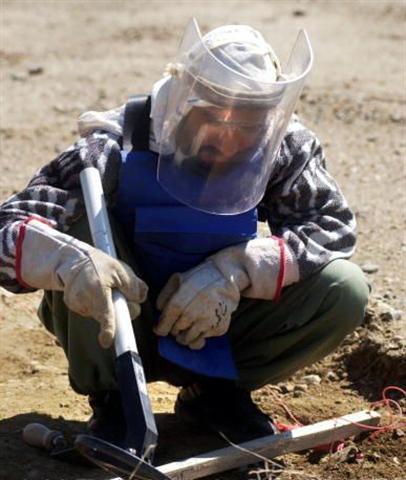 Landmines: 80,000 people in danger in west