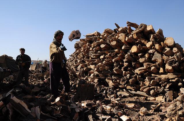 Winter pushes up firewood prices in Kabul
