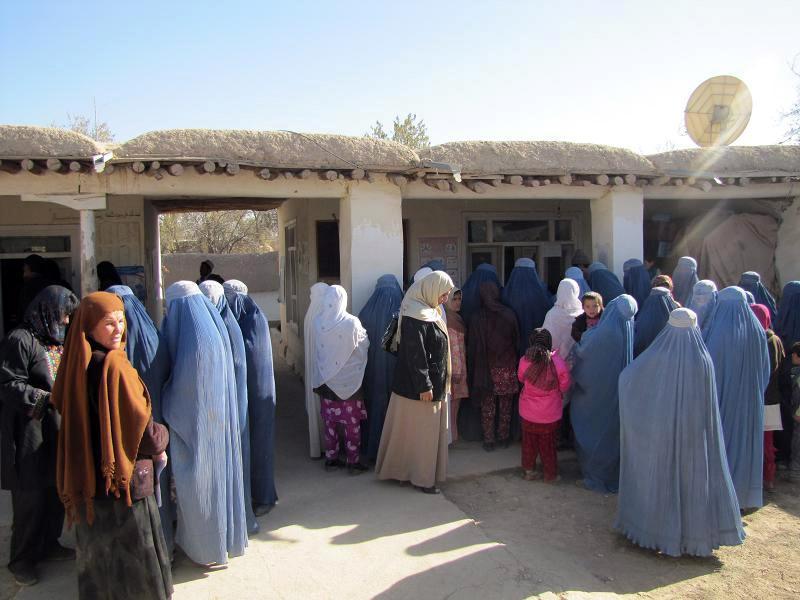 په مزار کې د کرنيزو او حيواني محصولاتو د پلورنې مرکز پرانېستل شو