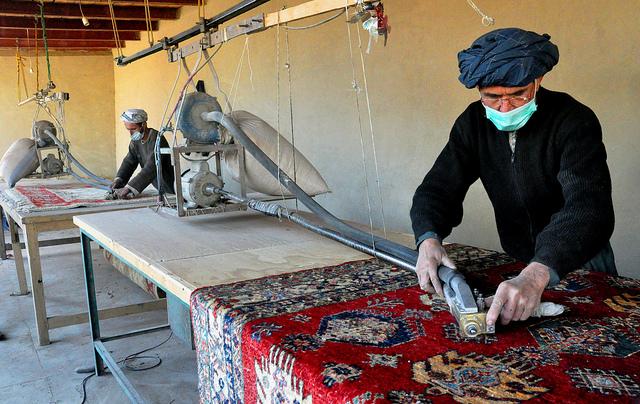 Afghan carpet industry struggling, say officials