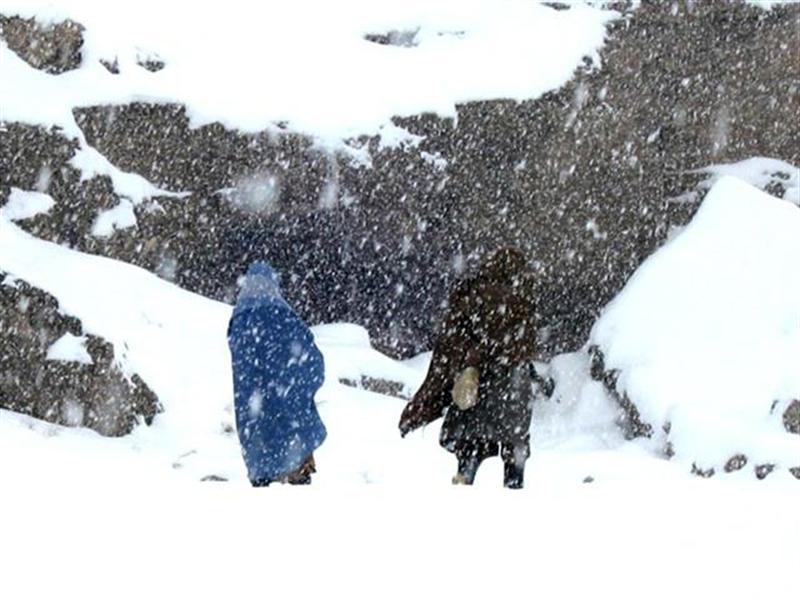Snow traps above 100 on Wardak pass: caller