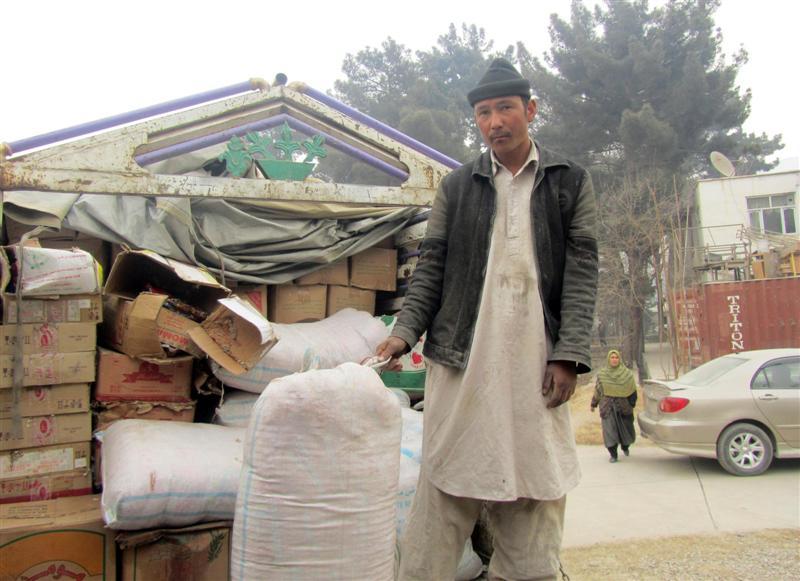 درې ټنه تر وخت تېر درمل اوخوراكي توكي وسوځول شول