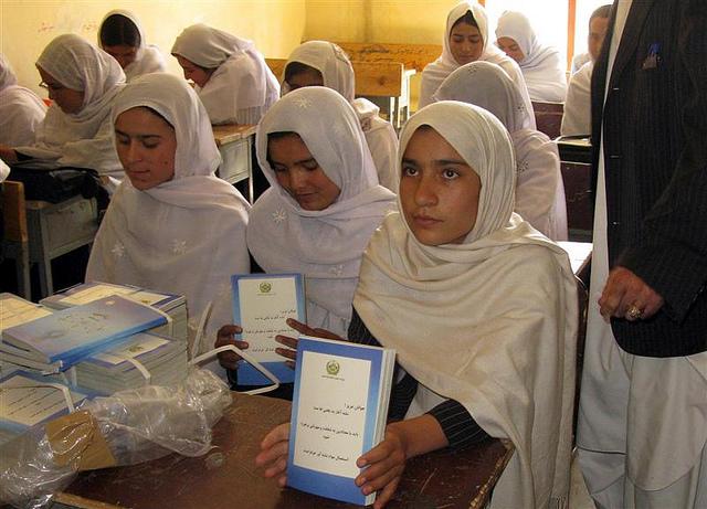 په پروان کې سلګونو ښځو ته حرفوي زده کړې ورکړل شوې