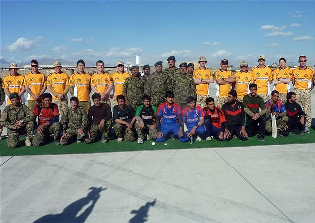 A group photo of Afghan army soldiers and Italian troops