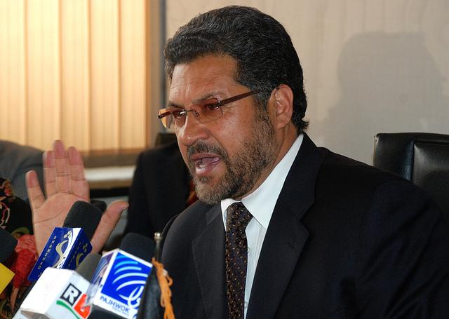 Contracts for 5 school buildings signed