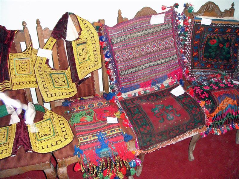 مزار کې هم د هنري او لاسي توکو نندارتون پرانيستل شو