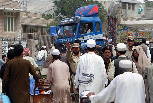 Afghan, Pakistani transporters end 4-day strike after talks