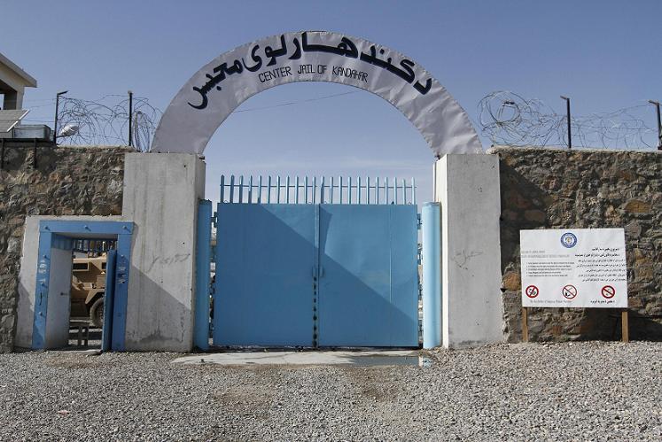 Senior officials detained over Kandahar jailbreak