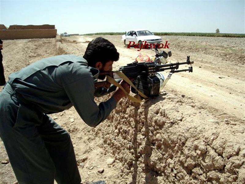 د يوه پوليس له خوا د سياګرد د ولسوال موټر چلوونکى و وژل شو