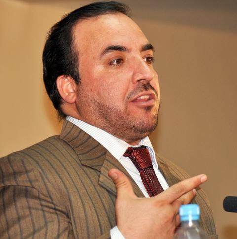 د کابل په هوايي ډګر کې په ناقانونه فعاليت درول شوې تاجکۍ چورلکه به ضبط شي