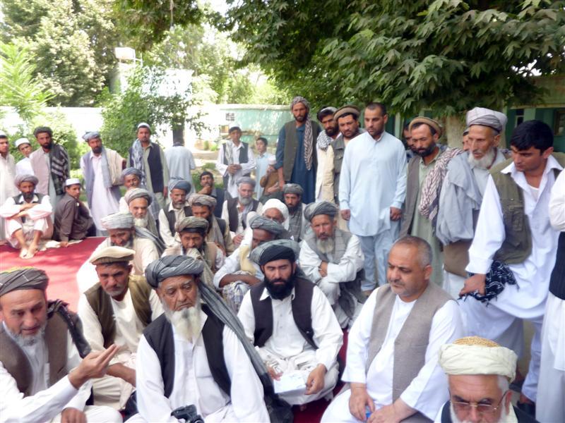 Kunduz elders urge end to deadlock