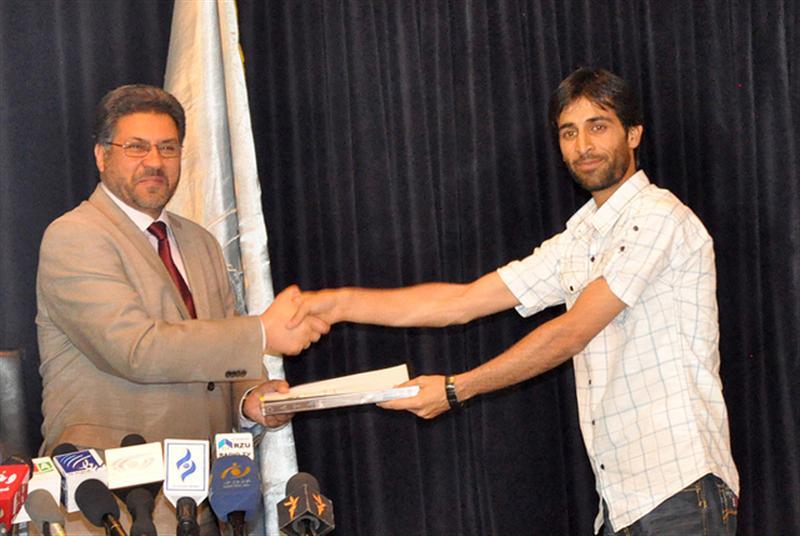 تعمير ده مکتب در هفت ولايت اعمار ميگردد  