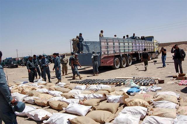 Explosives smuggled from Pakistan seized in Kandahar