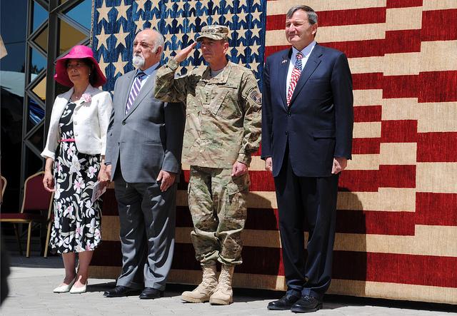 سفيرامريکا: انتقال مسووليت  امنيت ثمرۀ همکارى امريکا و افغانستان  است