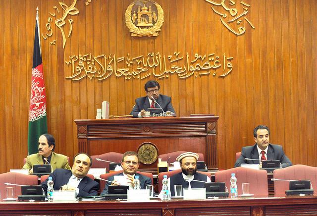 مسؤولين حکومتى بازار آزاد را علت بلند رفتن قيمتها خواندند