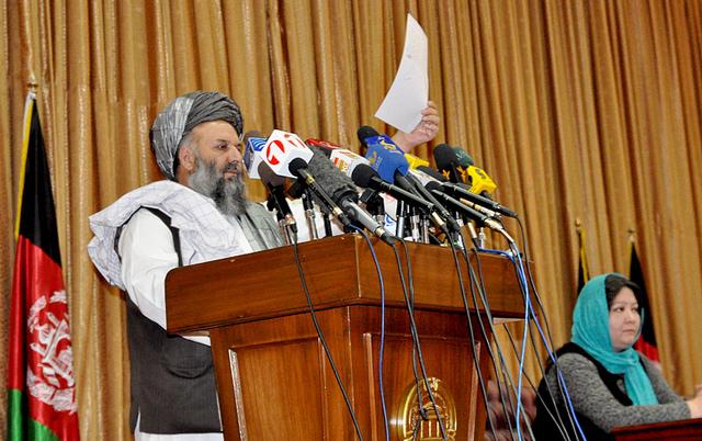 دولت افغان اظهارات يک وکيل و يک تن ديگر را در مورد صلح  نادرست خواند