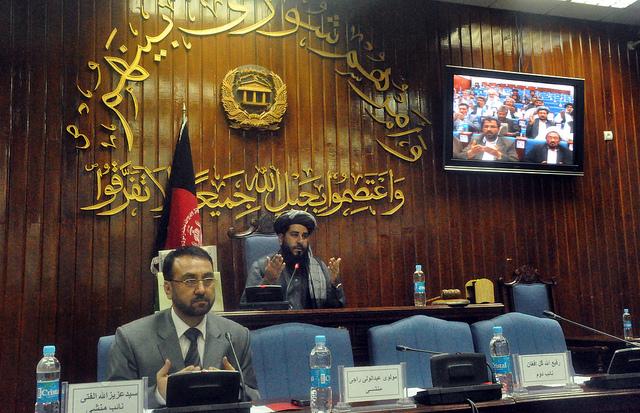 مشرانو جرگه تصميم فرا خوانى مسوولين امنيتى را اتخاذ کرد