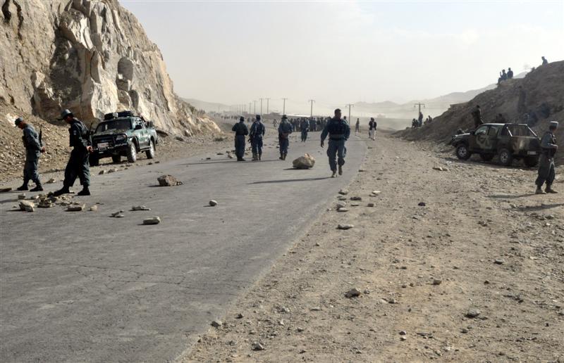 Kochis block Kabul-Kandahar highway