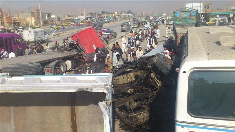 1 dead, 5 injured in Ghazni oil tanker-van crash
