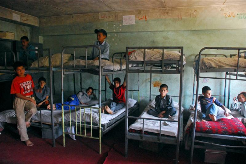 برخى اطفال ادعا ميکنند که بدون ارتکاب جرم زندانى شده اند