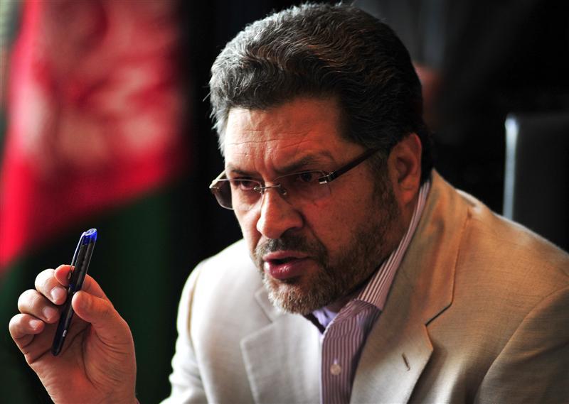 Govt should prevent failed experiences of isolating Afghans: Wardak