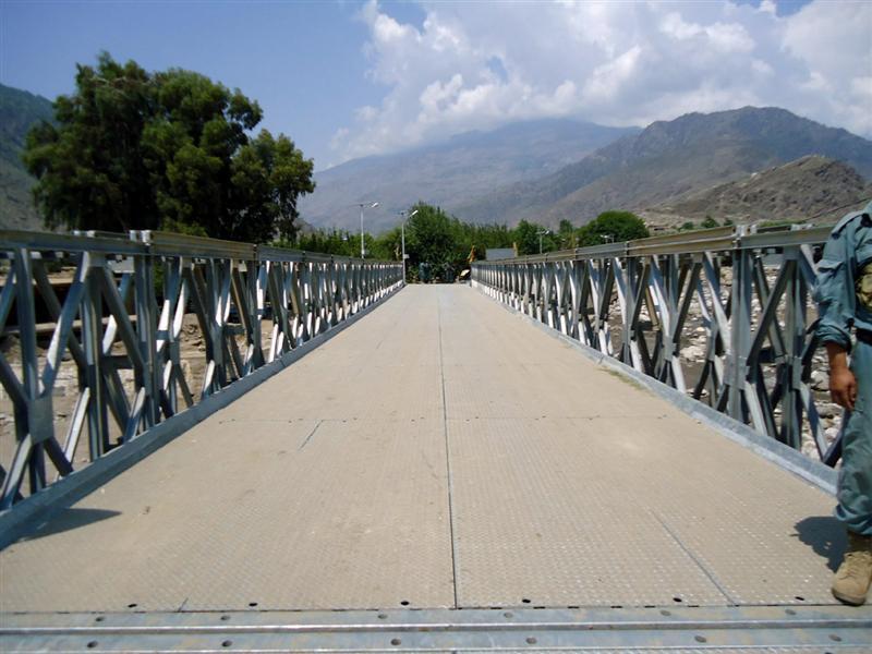 “پل را ويران کرد اما در سه سال ساخته نتوانست”