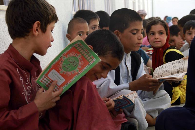 مدارس دينى نيمروز بيش از٢٢٠ حافظ، قارى و مولوى فارغ داد