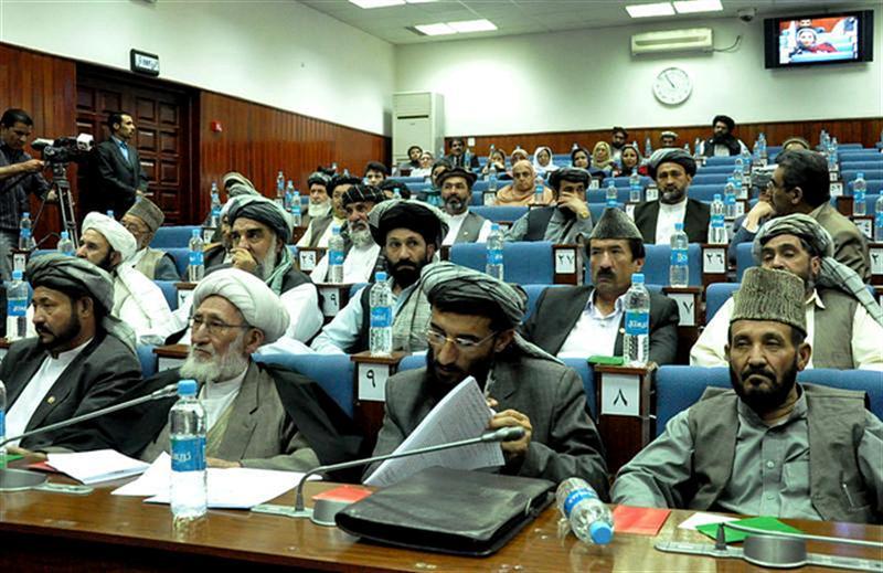 Senators oppose pressure on Karzai over BSA