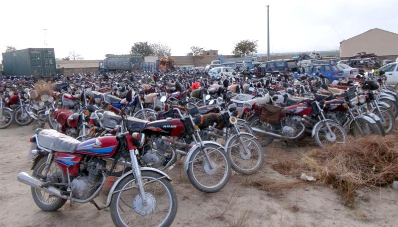 په لښکرګاه کې بې اسنادو سلګونه موټر درول شوي