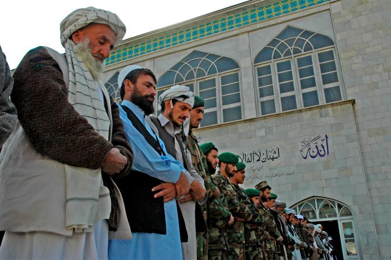 Afghans mark Eidul Fitr with prayers for peace
