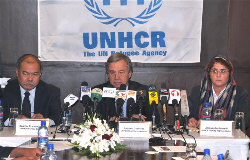 ملګري ملتونه په ګاونډيو هېوادونو کې د افغان کډوالو د دايمي شتون لپاره هڅه کوي