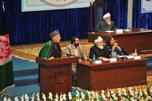 حامدکرزى تمام مواد و مشوره هاى جرگه عنعنوى را قابل تاييدخواند