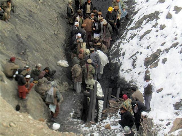 Worker dies in coalmine collapse