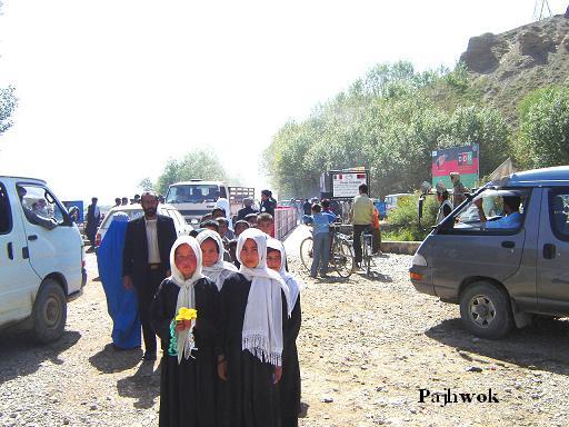 شمارى مردم درشهرکابل ازبلند رفتن کرايه موتر شاکى اند