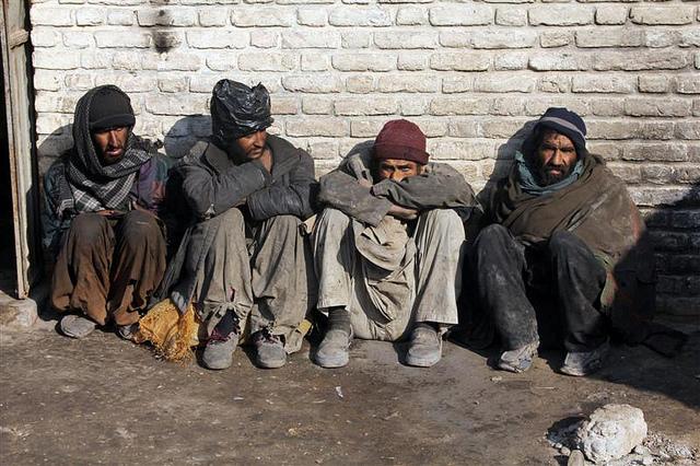 Drug addict dies from cold beneath Faryab bridge