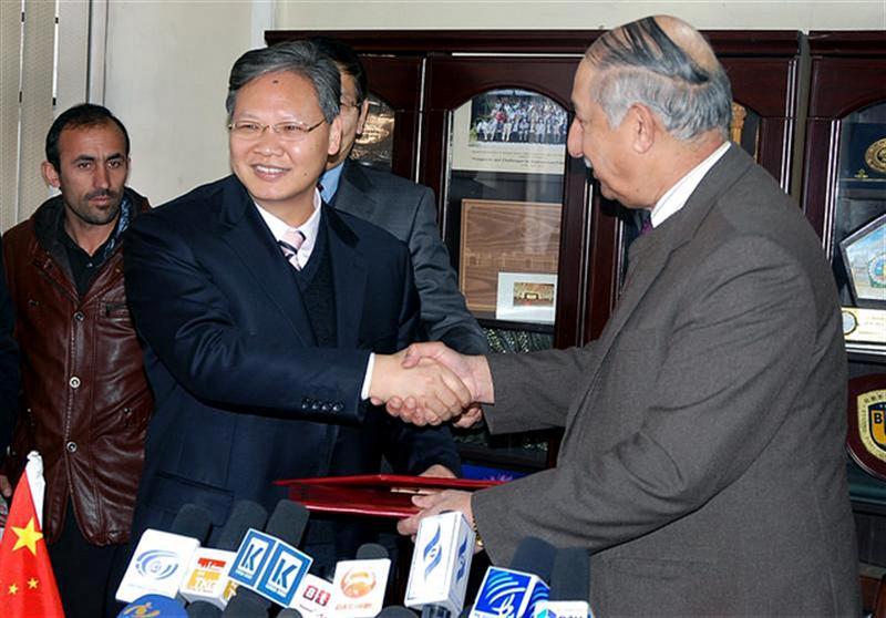 China delivers equipment to Kabul University