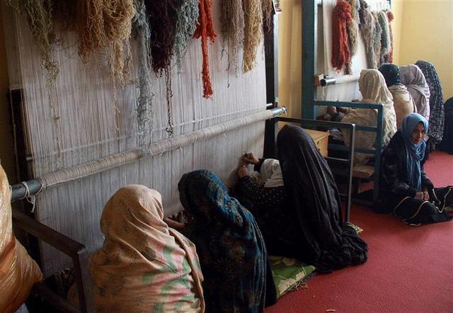 Carpet-weaving women in Kunduz seek access to market