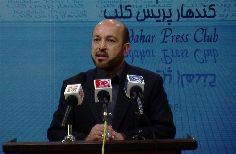 افغانمل: يوه جعلي سناتور د کندهار ولايت له ادارو مهم معلومات ټول کړي دي