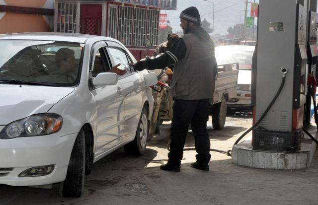 Fuel prices soar, gold down and gas stable in Kabul