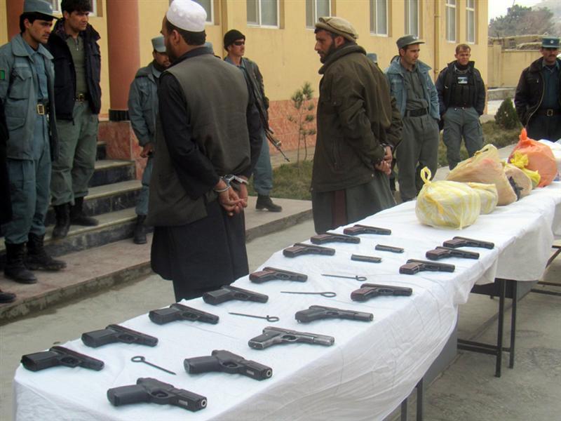 مقداری سلاح و مهمات در بغلان کشف و ضبط شد