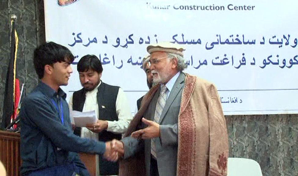 په کونړ کې ٩٥ تنه له حرفوي زده کړو فارغ شول